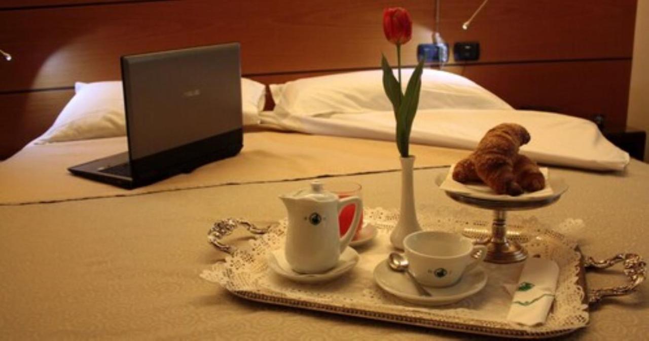 Best Western Hotel Dei Cavalieri بارليتا المظهر الخارجي الصورة